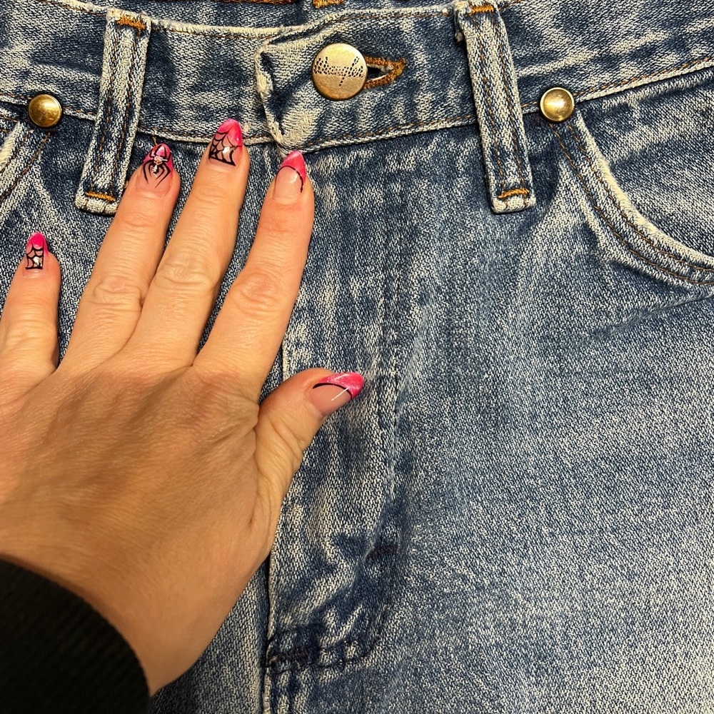 Wrangler shorts - Picture 2 of 6